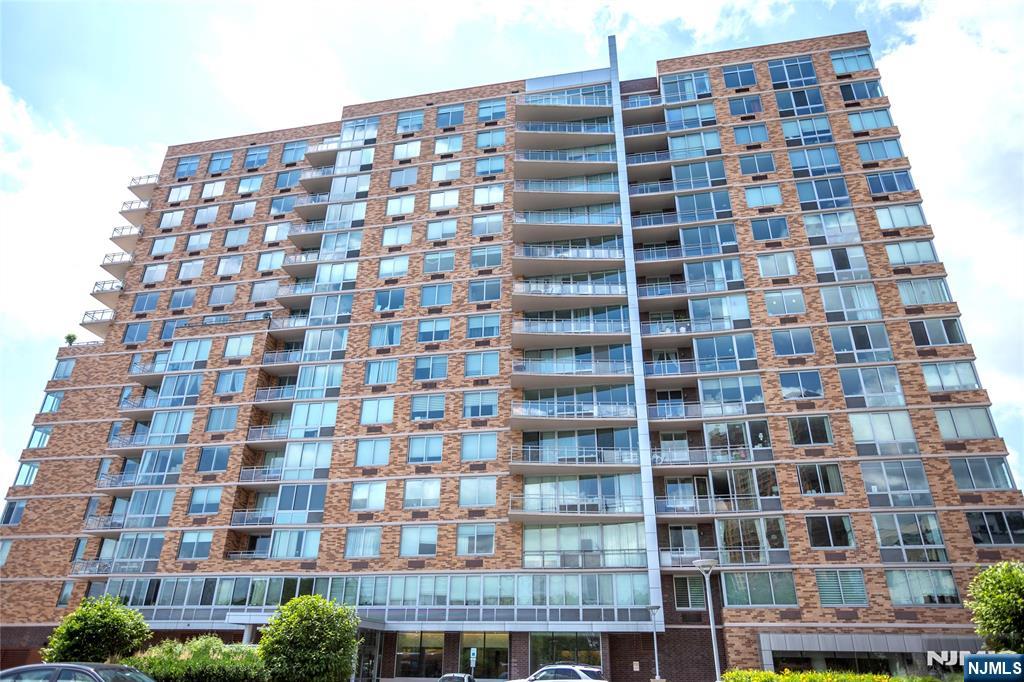 917 Hudson Park,Edgewater, NJ 07020