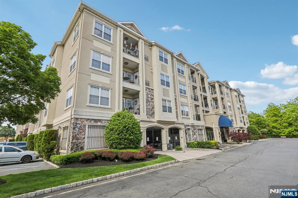 9203 Ravenscroft Road,Clifton, NJ 07013