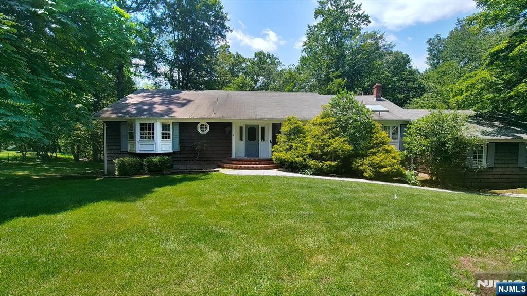 7 Anona Drive,Upper Saddle River, NJ 07458