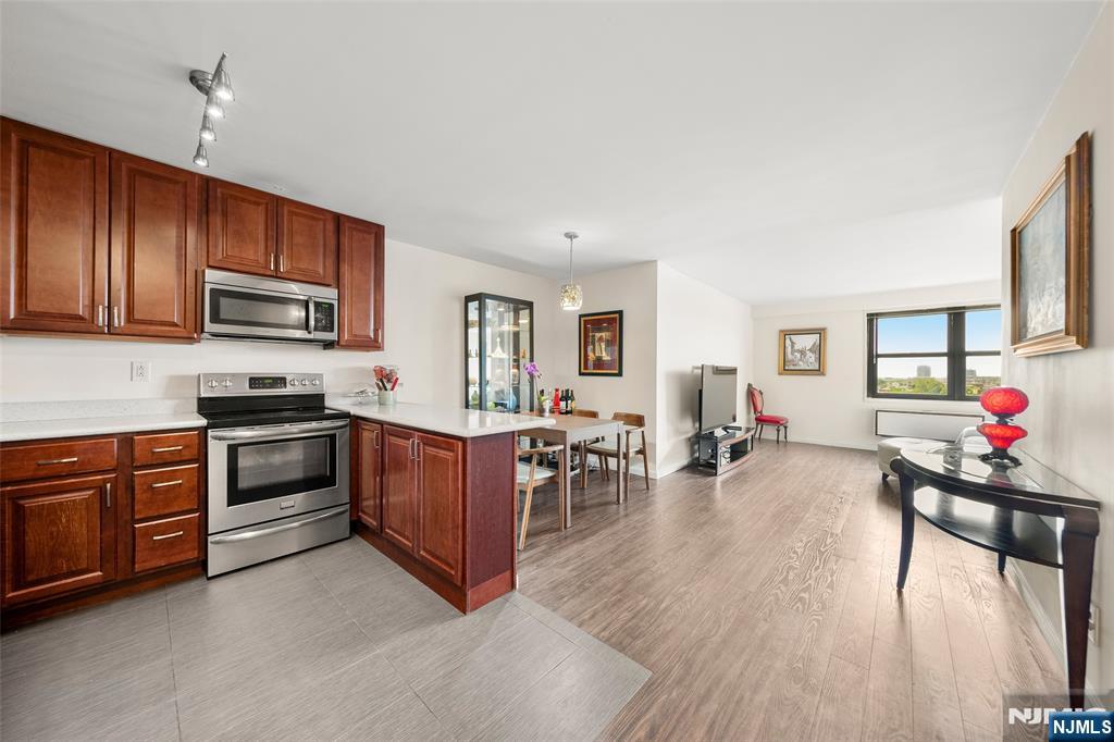 7855 Boulevard East ,North Bergen, NJ 07047