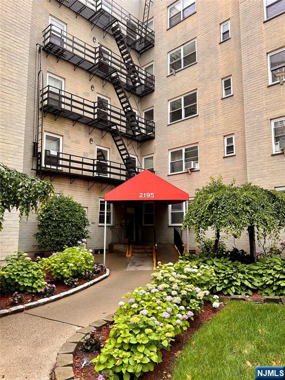 2195 Central Road,Fort Lee, NJ 07024