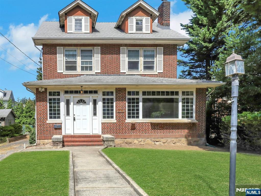 136 Glenwood Avenue,Leonia, NJ 07605