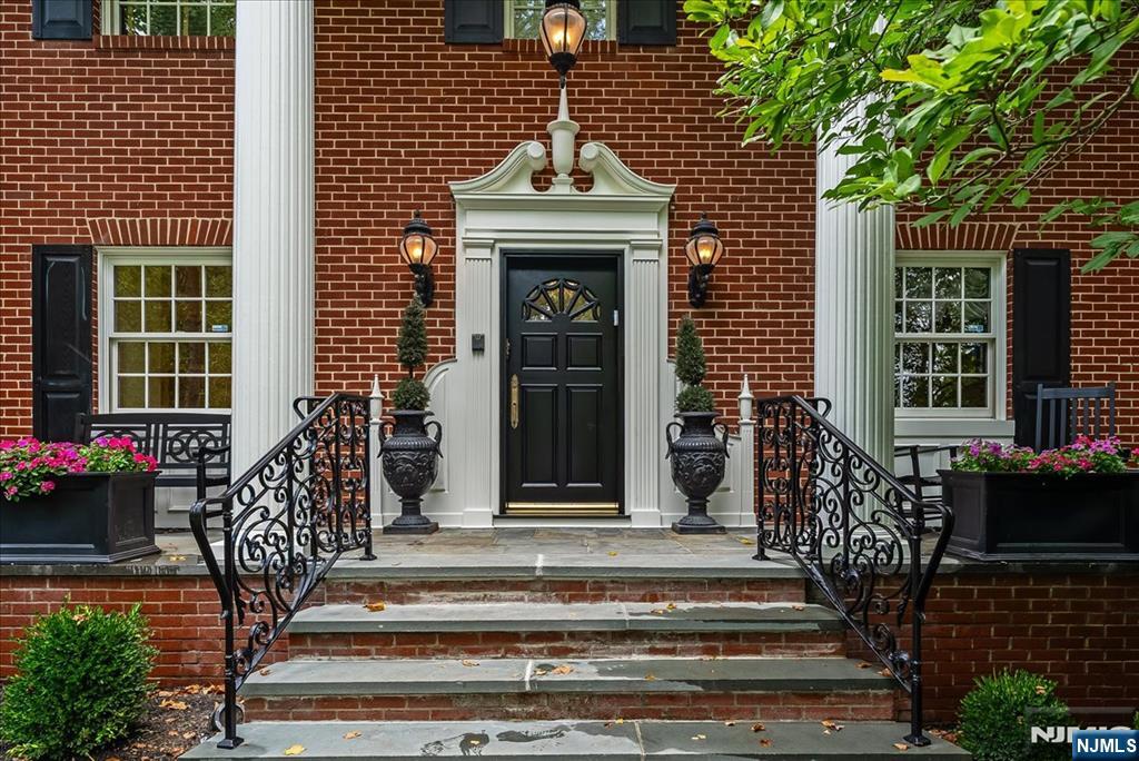 294 Oakwood Road,Englewood, NJ 07631