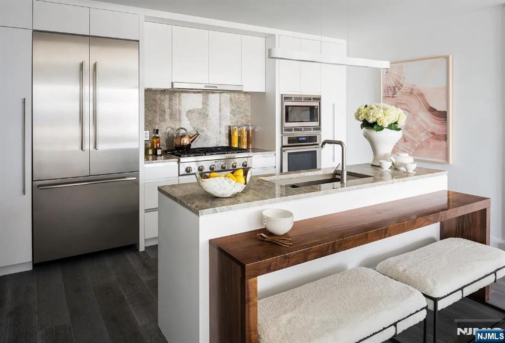 320 Adolphus Avenue,Cliffside Park, NJ 07010