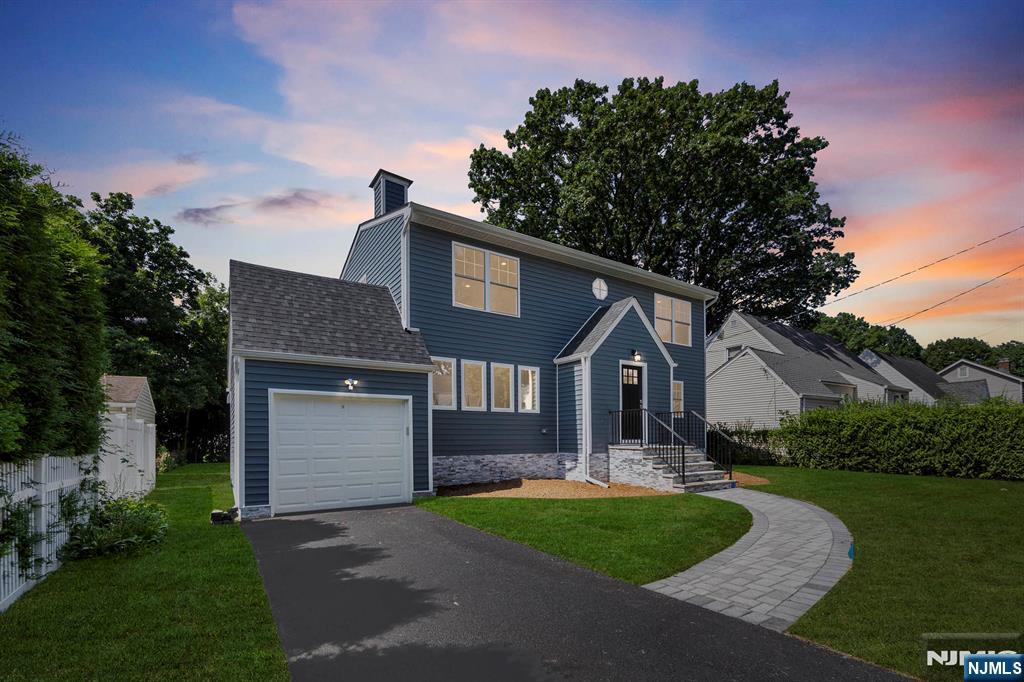 296 Pine Street,Teaneck, NJ 07666