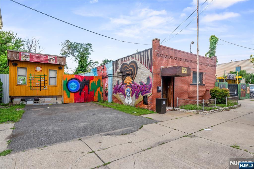 149 Pacific Avenue,Jersey City, NJ 07304