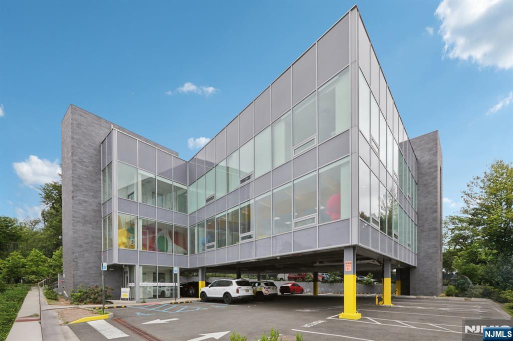 1310 Palisade Avenue,Fort Lee, NJ 07024