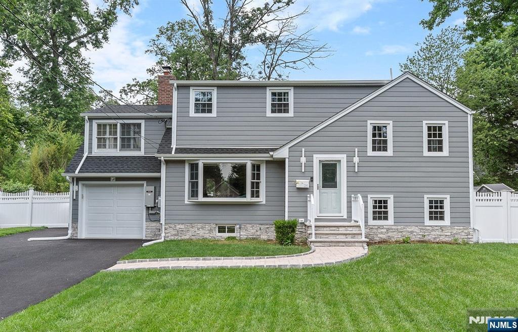 25 Chestnut Drive,Wayne, NJ 07470