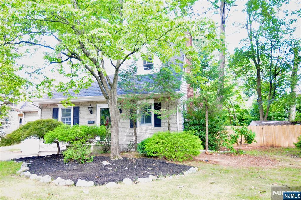 335 River Road,New Milford, NJ 07646