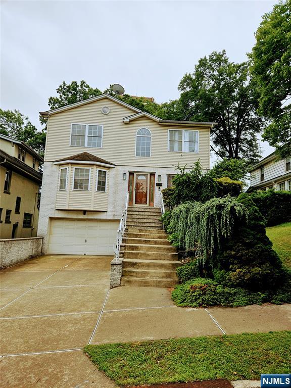 30-32 Custer Avenue,Newark, NJ 07112