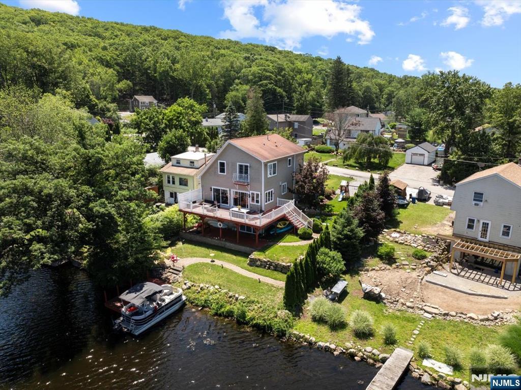 10 Emerson Road,West Milford, NJ 07421