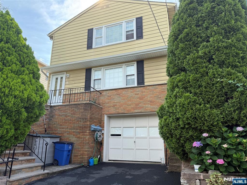 6 Maitland Place,Garfield, NJ 07026