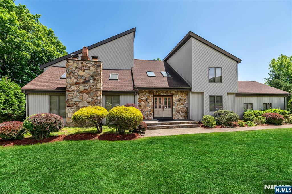 81 Columbus Avenue,Totowa, NJ 07512