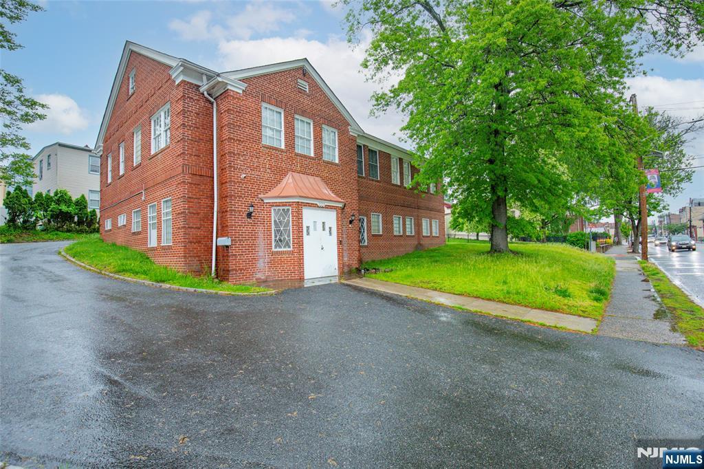 222 Main Street,West Orange, NJ 07052