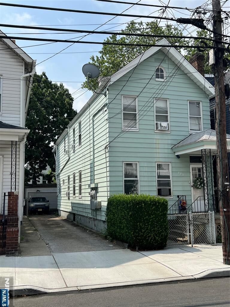 323 William Street,Harrison, NJ 07029