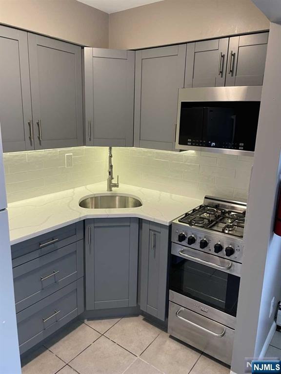 17 68th Street,Guttenberg, NJ 07093