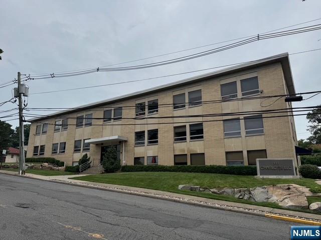 111 Charlotte Place,Englewood Cliffs, NJ 07632