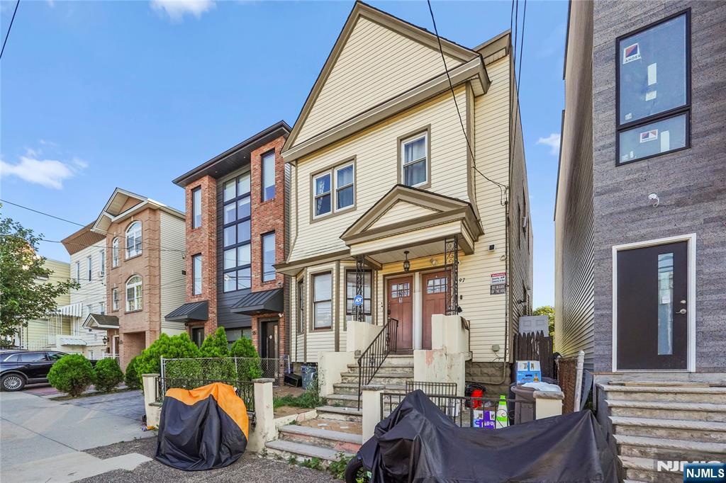 97 Thorne Street,Jersey City, NJ 07307