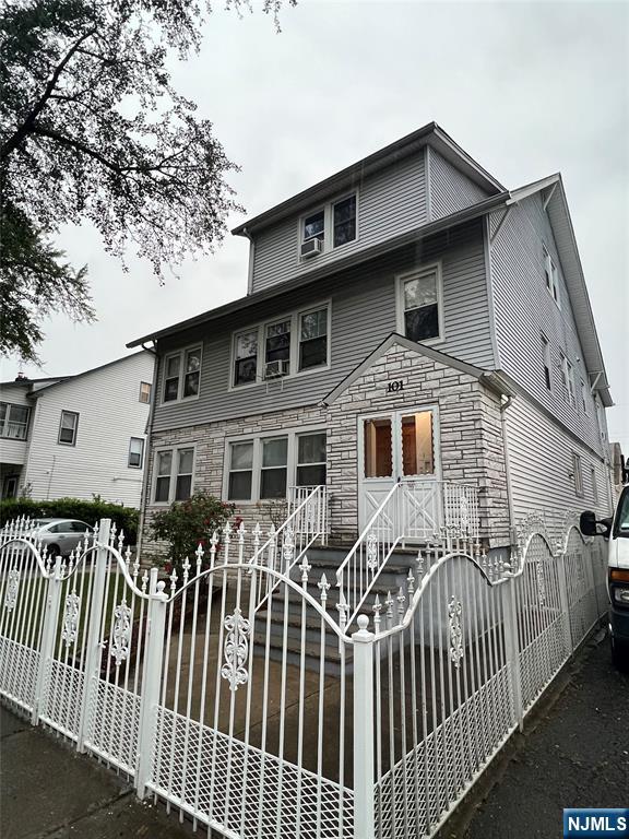 101 Ellington Street,East Orange, NJ 07017