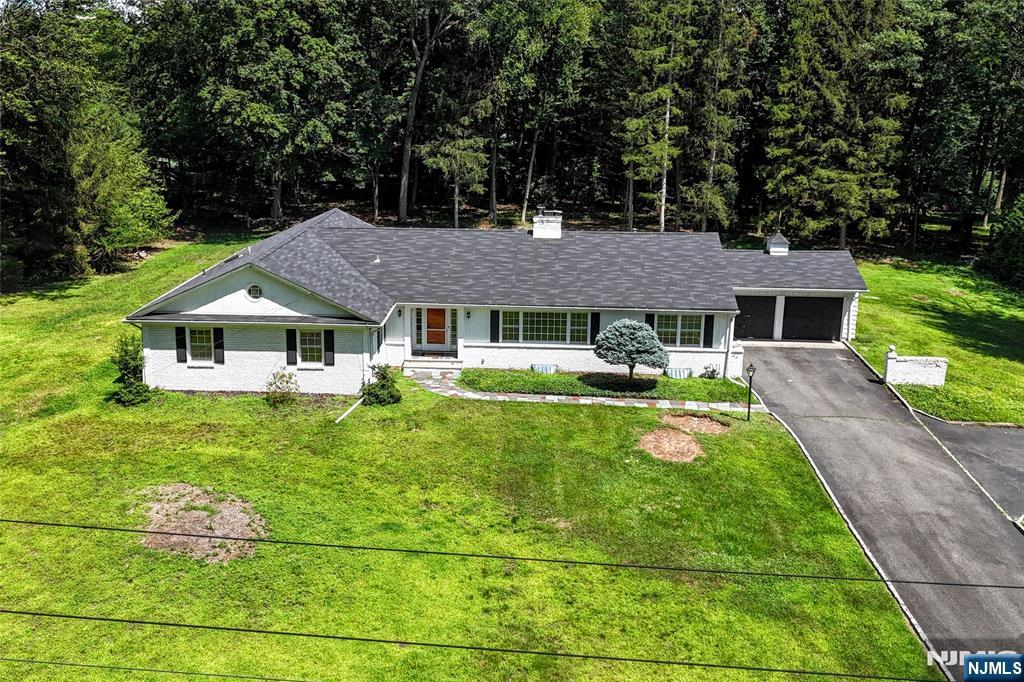 47 Twin Brooks Road,Saddle River, NJ 07458
