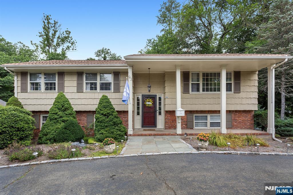 93 Wyckoff Avenue,Waldwick, NJ 07463