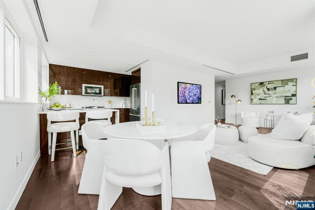 800 Ave At Port Imperial Boulevard,Weehawken, NJ 07086