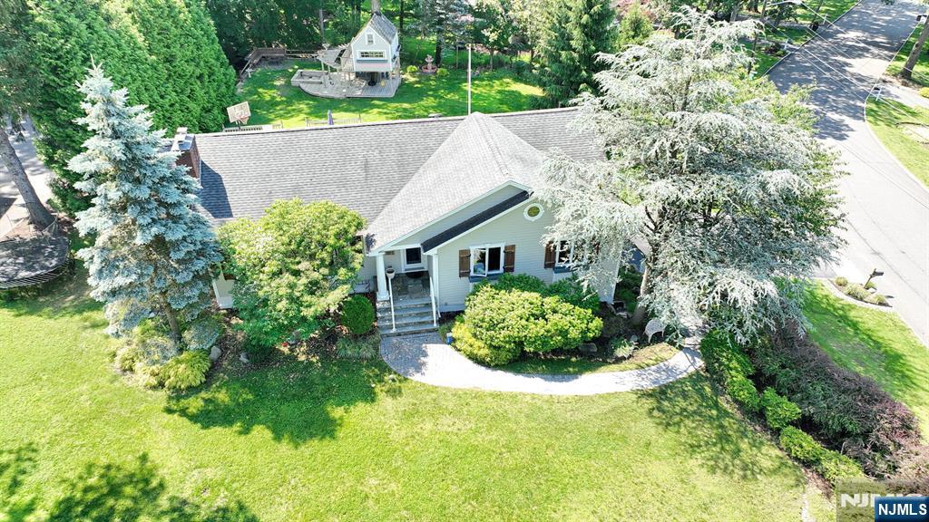 38 Deer Trail Road,North Caldwell, NJ 07006