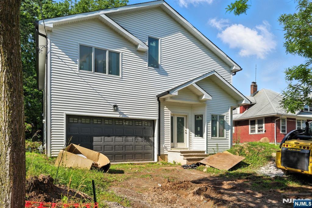 42 Howland Avenue,River Edge, NJ 07661