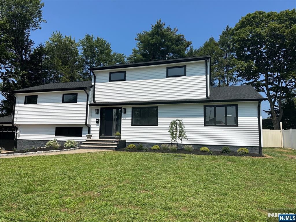 229 Standish Road,Paramus, NJ 07652