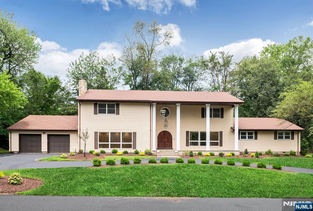 39 Edgewood Avenue,Wyckoff, NJ 07481
