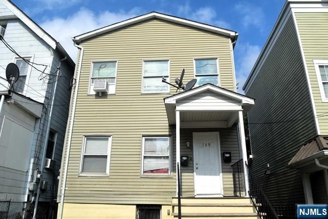 129 Central Place,Orange, NJ 07050