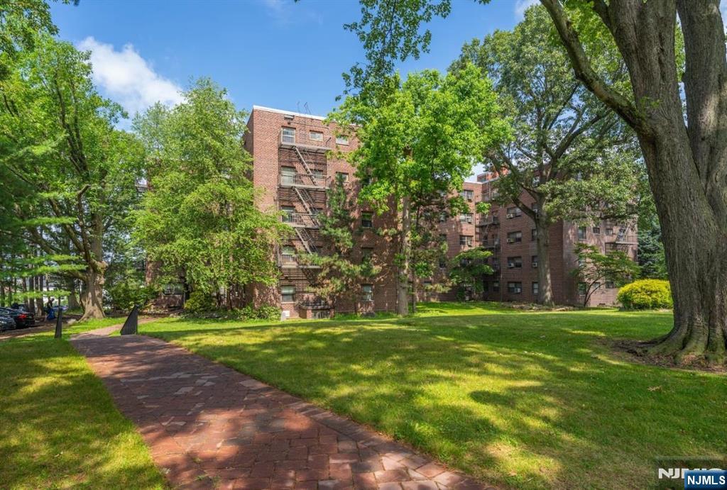 3061 Edwin Avenue,Fort Lee, NJ 07024