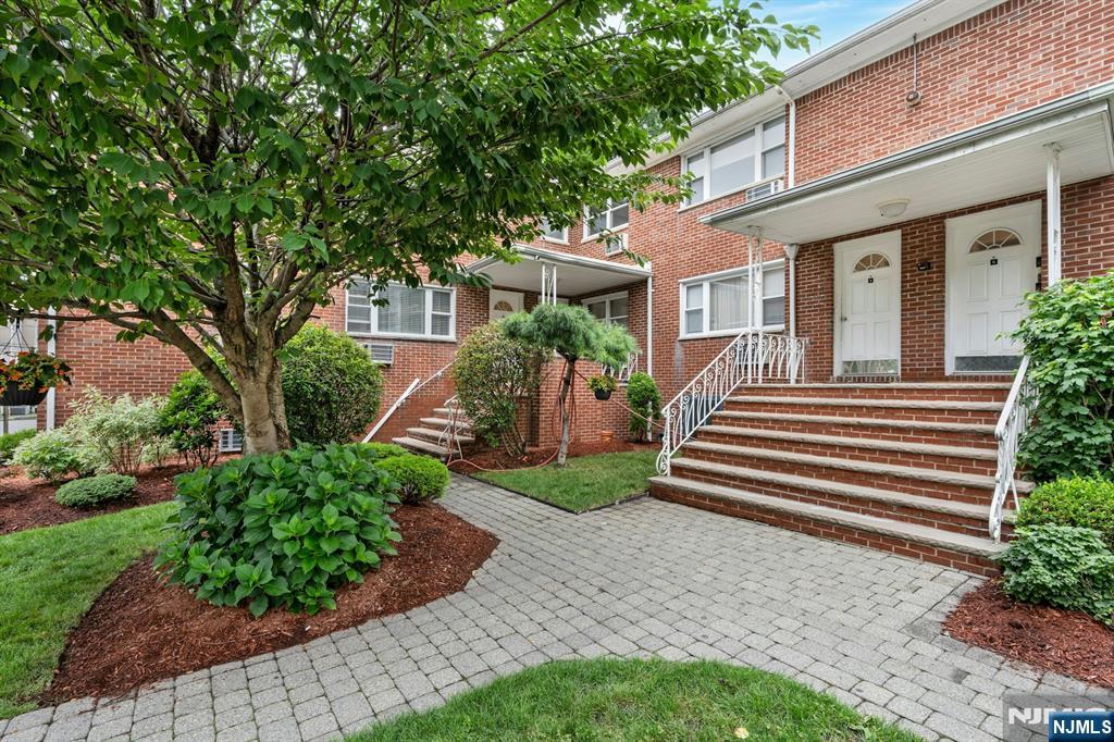 201 Oakdene Place,Cliffside Park, NJ 07010