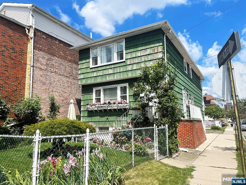 276 Ackerman Avenue,Clifton, NJ 07011