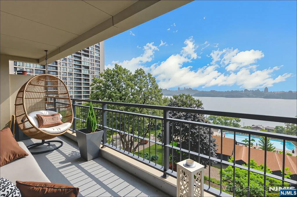 2 Horizon Road,Fort Lee, NJ 07024