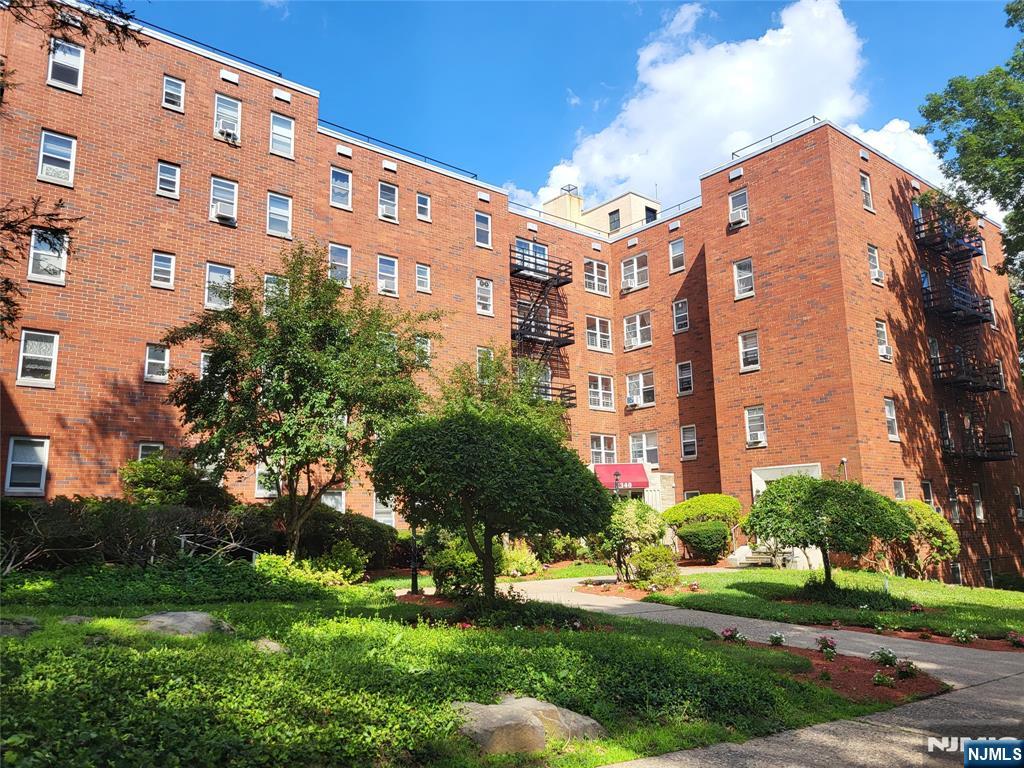 2340 Linwood ,Fort Lee, NJ 07024