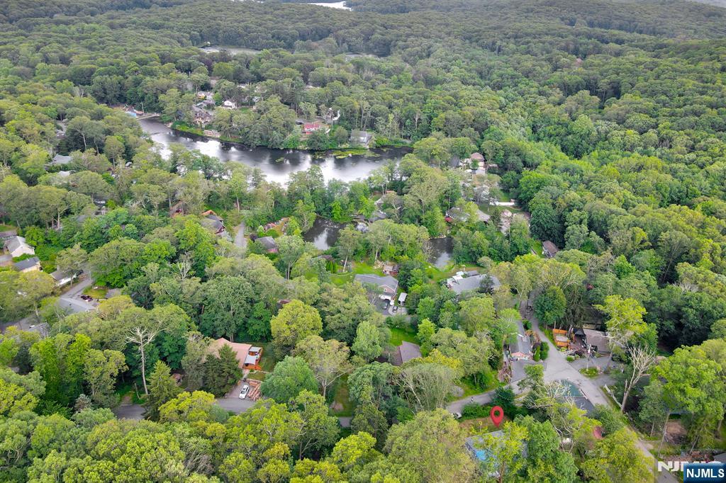 5 Pheasant Lane,West Milford, NJ 07480