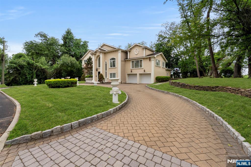 151 Mackay ,Bergenfield, NJ 07621