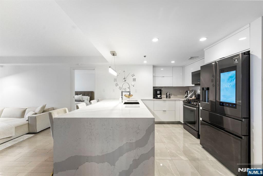 700 First Street,Hoboken, NJ 07030