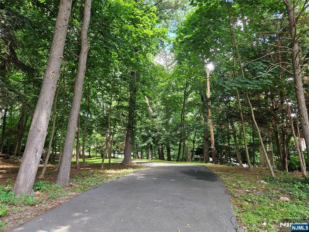 18 Locust Road,Glen Rock, NJ 07452