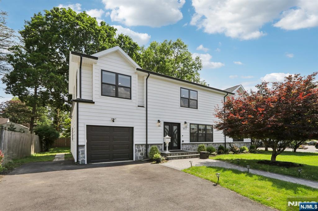 557 Roosevelt Avenue,River Vale, NJ 07675