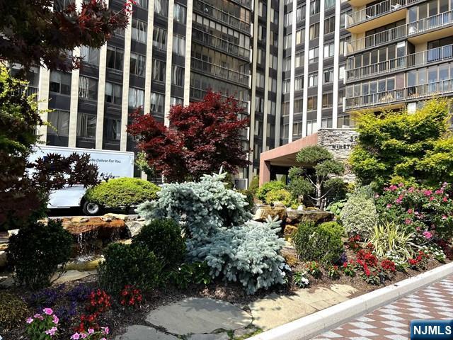 300 Winston Drive,Cliffside Park, NJ 07010