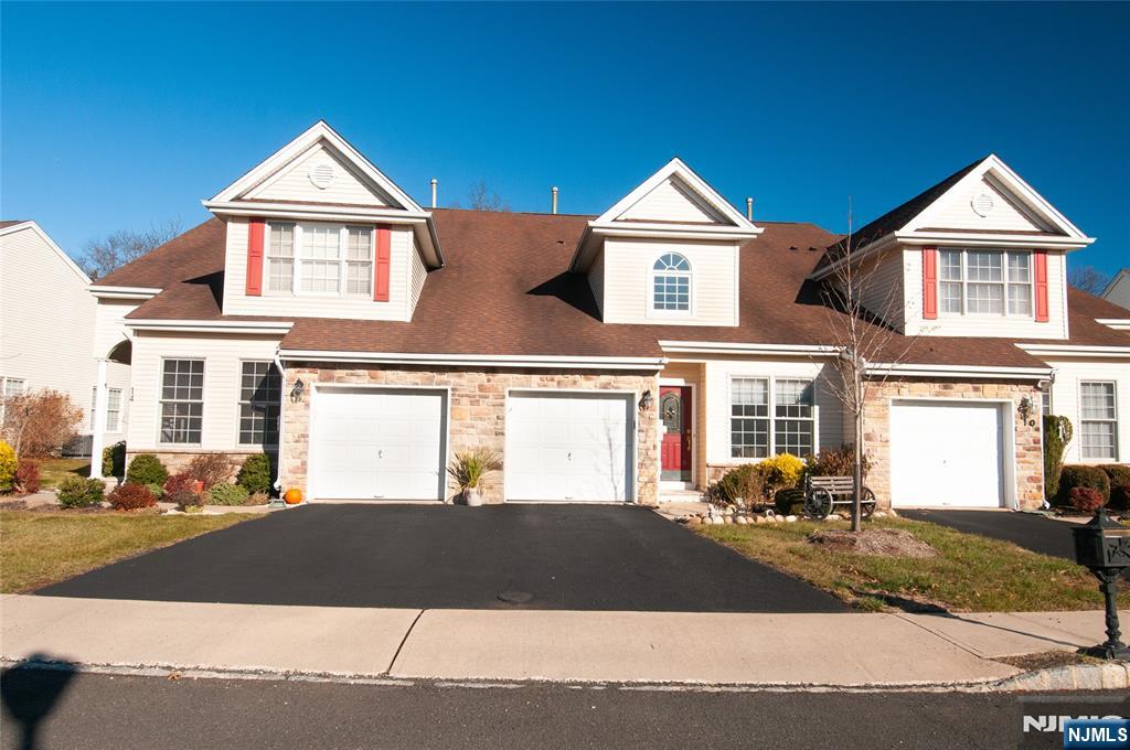 12 Farrington Plaza,Franklin, NJ 08873
