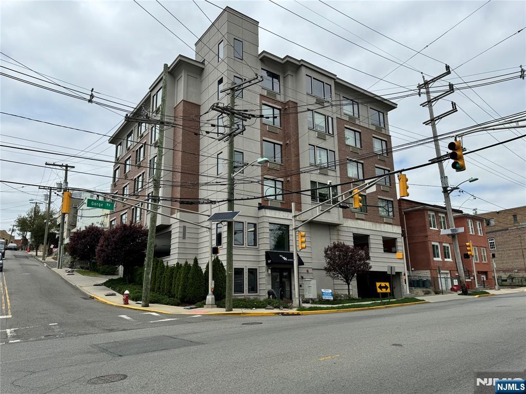307 Gorge Road,Cliffside Park, NJ 07010