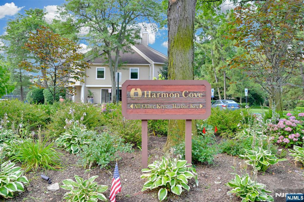 395 Whimbrel Lane,Secaucus, NJ 07094