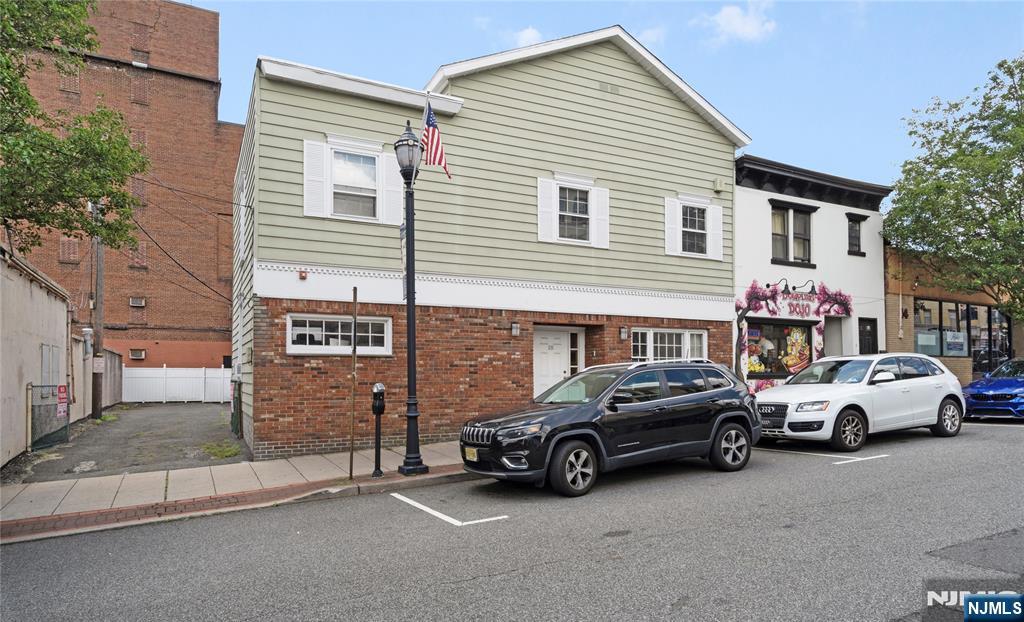 18 Glen Road,Rutherford, NJ 07070