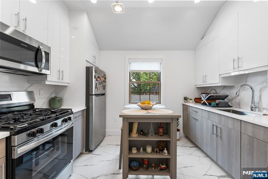 1255 Anderson Avenue,Fort Lee, NJ 07024