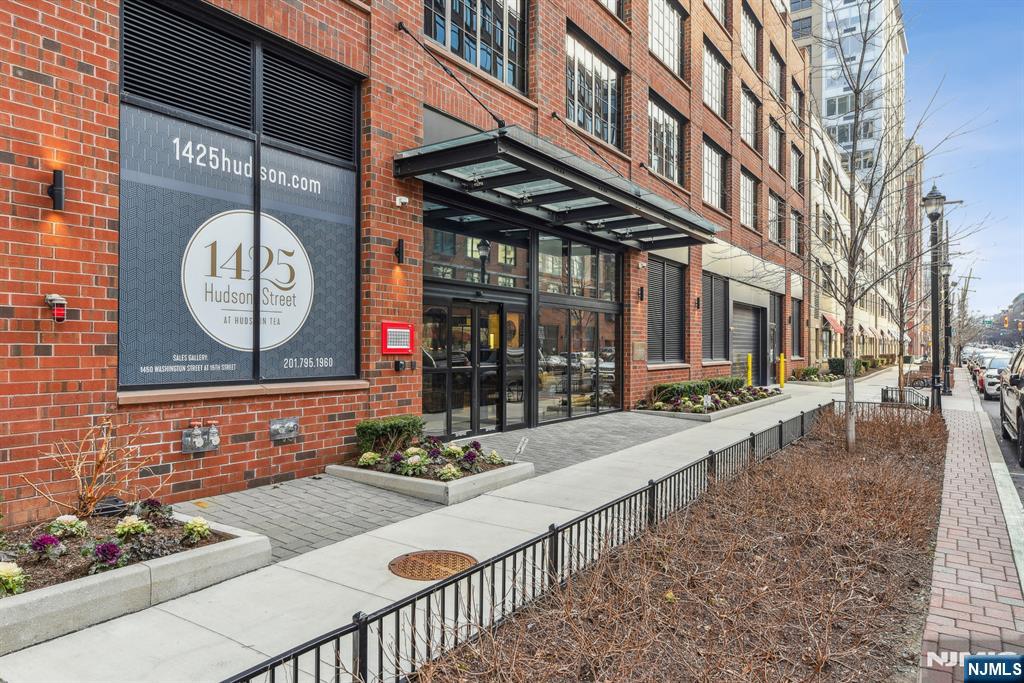 1425 Hudson ,Hoboken, NJ 07030