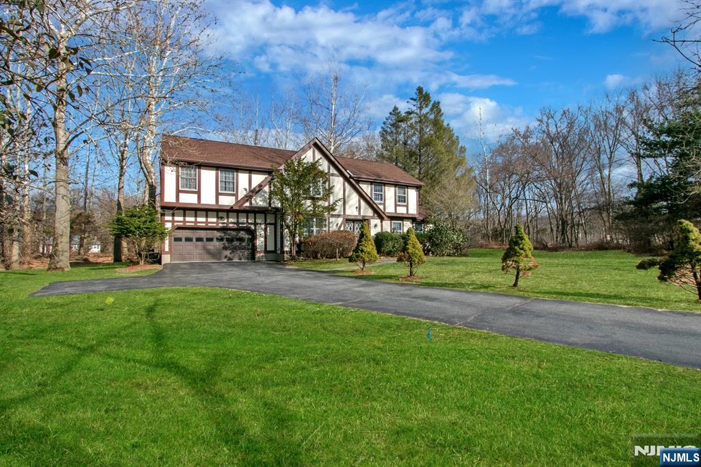619 Osio Lane,Franklin Lakes, NJ 07417