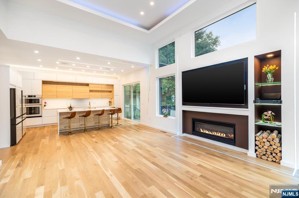 145 Midwood Road,Glen Rock, NJ 07452